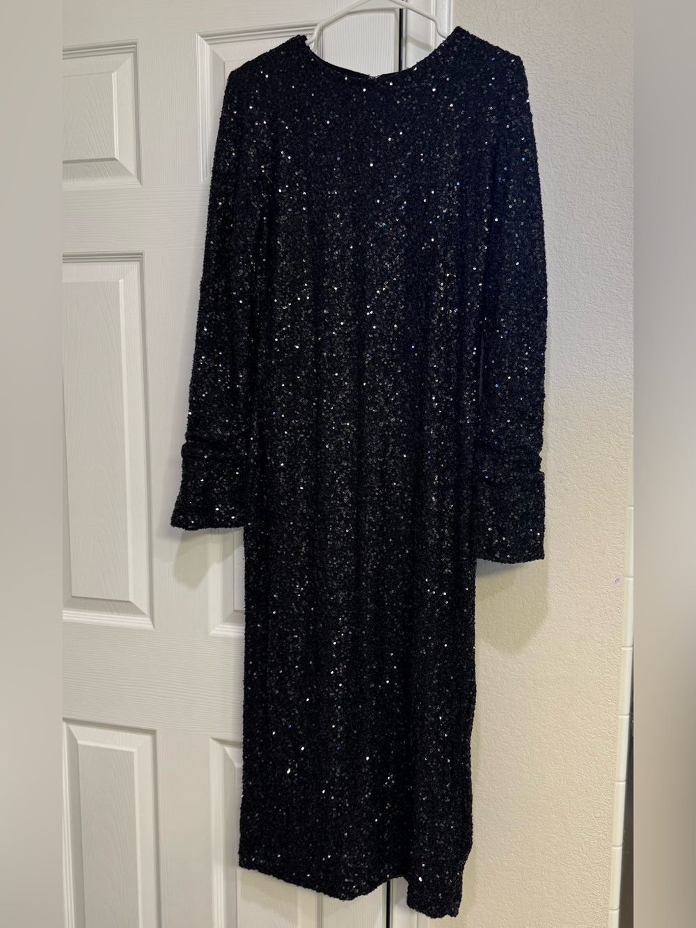 NWT Mikuta The Black Sequin Dress sz M - Picture 2 of 6